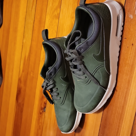 Nike running shoes - Picture 4 of 9